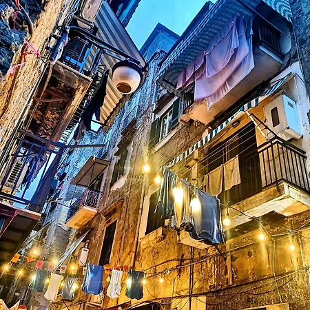 Casa D10S Napoli Centro Quartieri Spagnoli Exterior photo
